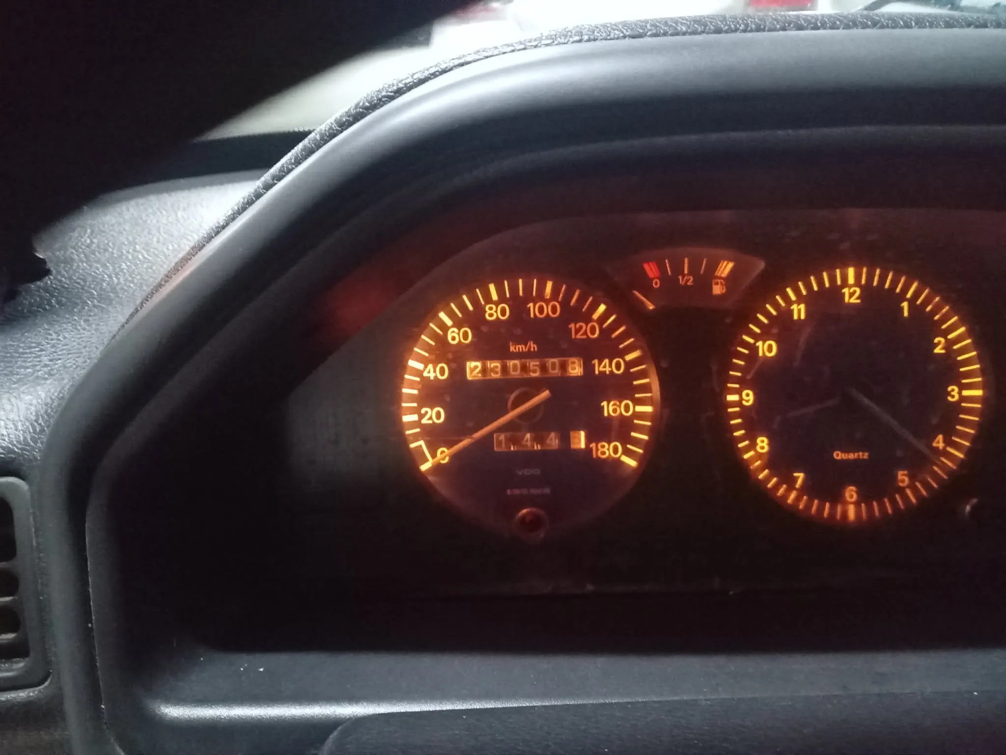 a vendre une belle Peugeot 106