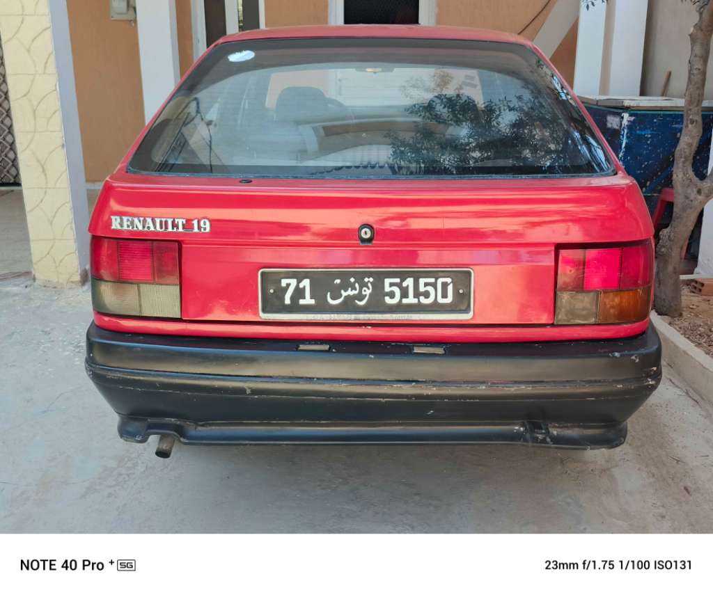 Renault 19