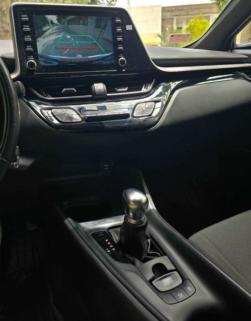 🚘 Toyota Chr 2023/5  30.000km 🚘
          🔁 on accepte l échange des voitures
       

