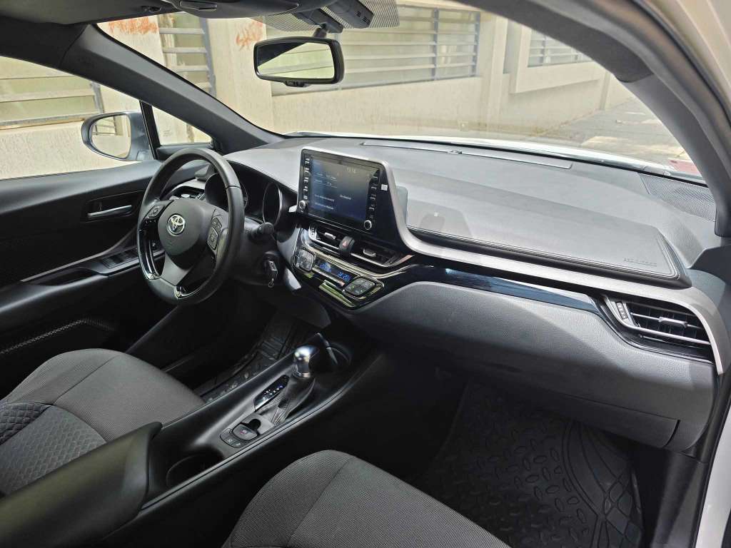 🚘 Toyota Chr 2023/5  30.000km 🚘
          🔁 on accepte l échange des voitures
       

