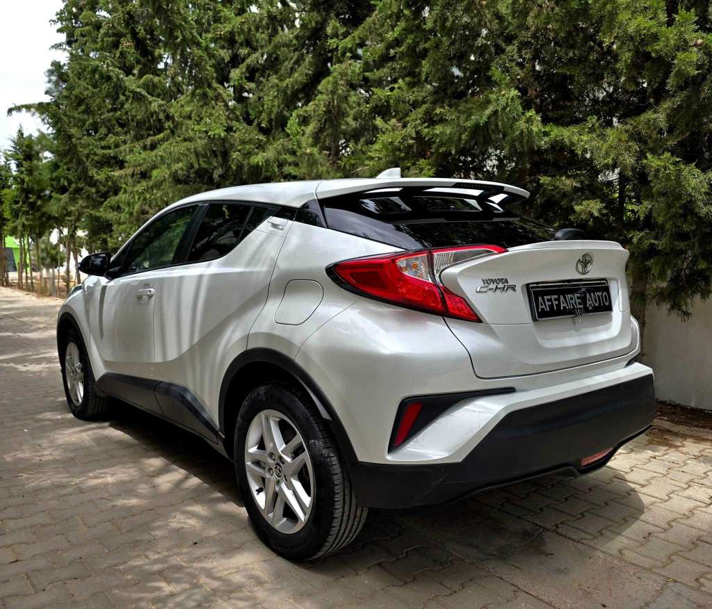 🚘 Toyota Chr 2023/5  30.000km 🚘
          🔁 on accepte l échange des voitures
       

