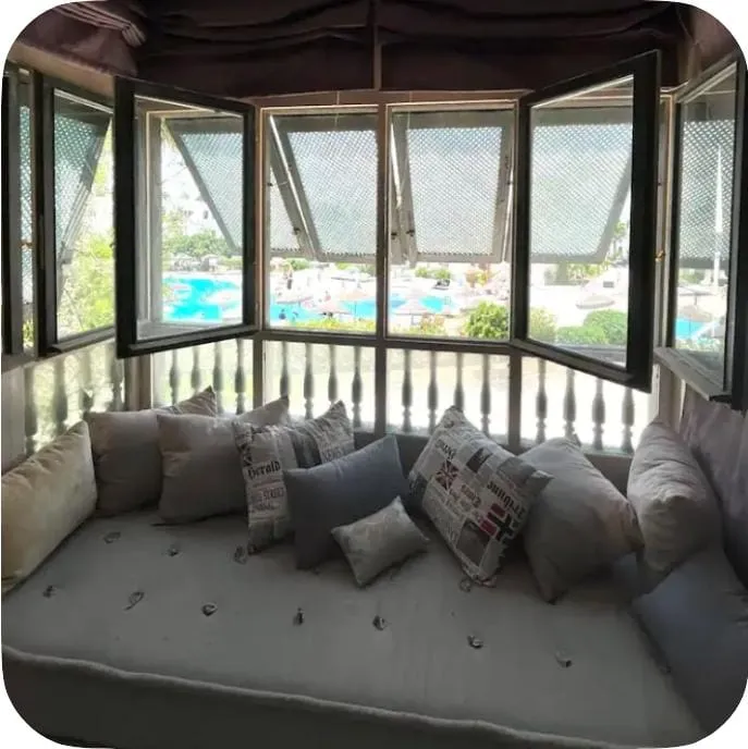 A vendre vip duplex S4 prestigieuse à kantaoui pied dans l’eau