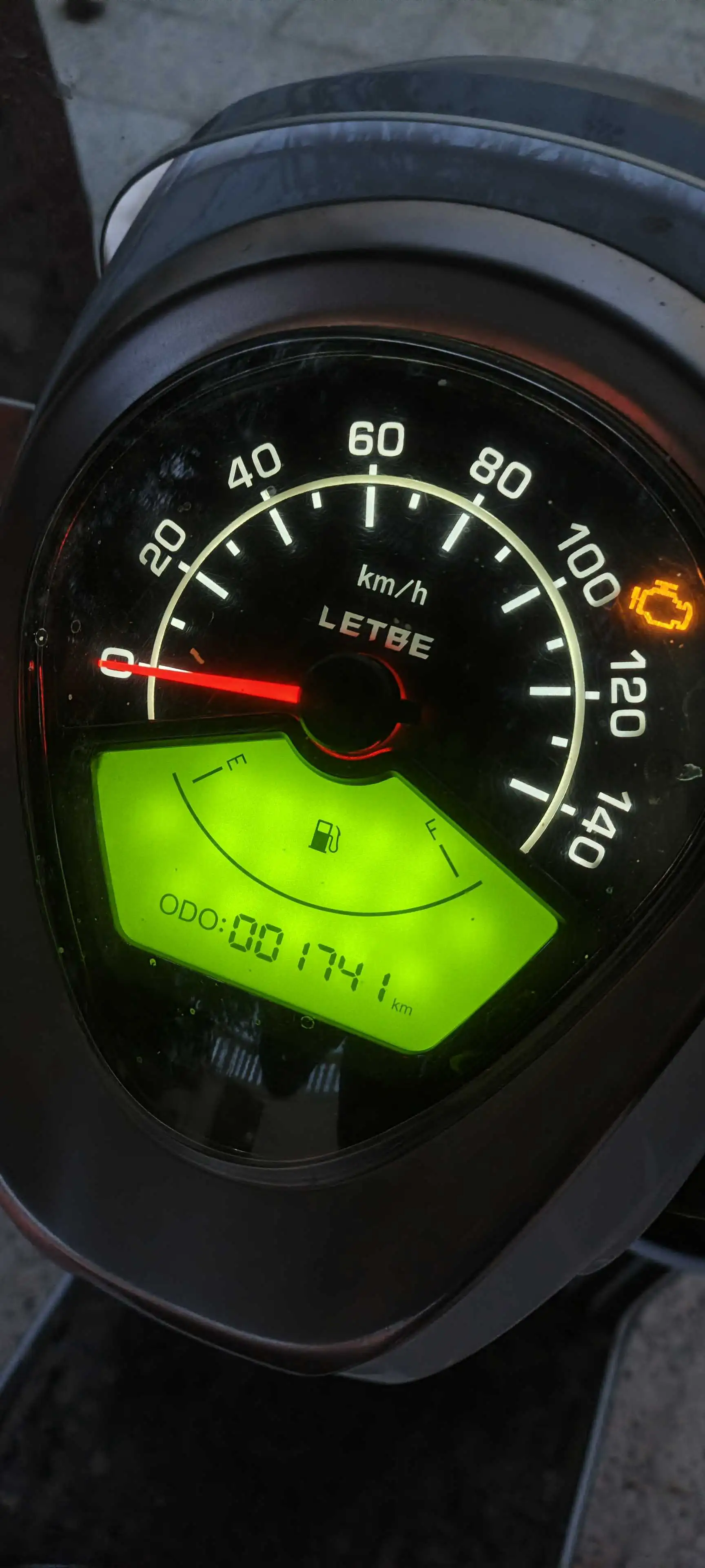 Vespa letbe neon 125