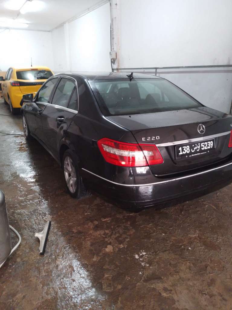 Mercedes E220