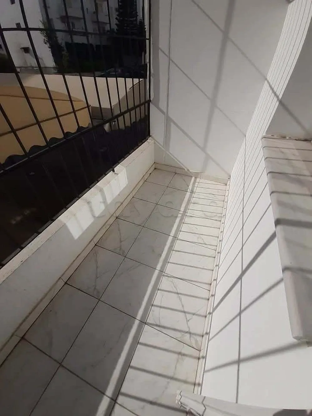 un appartement s+2 au rdc a louer situé a cité olympique en face kiosque agil