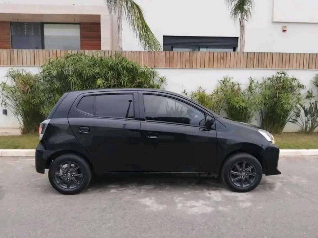 TOYOTA AYGO PREMIÈRE MAIN EN TRÈS BON ÉTAT 