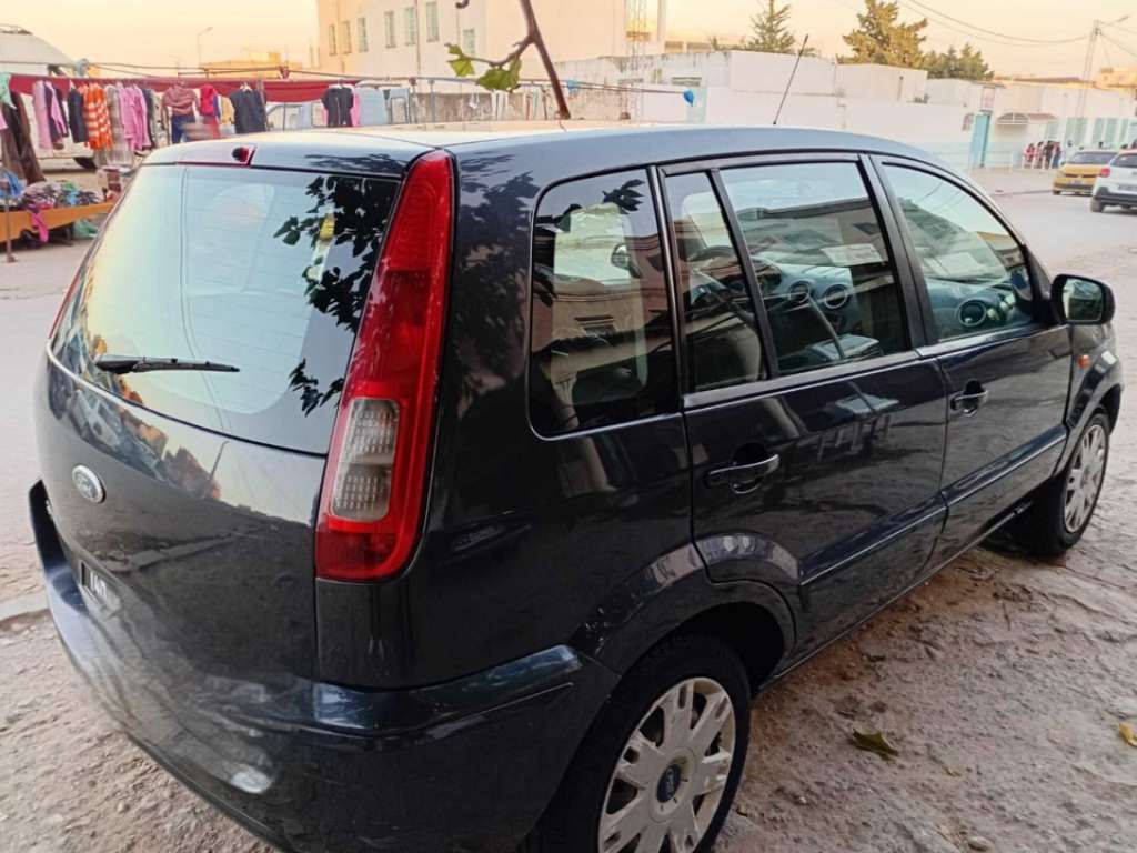 Ford fusion tout options etait neuf