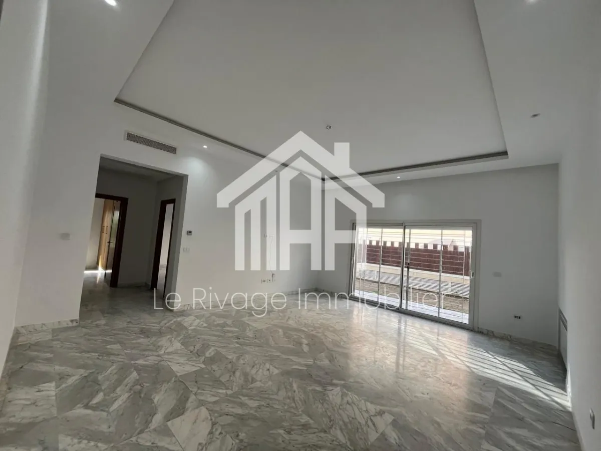 un appartement S2 avec jardin