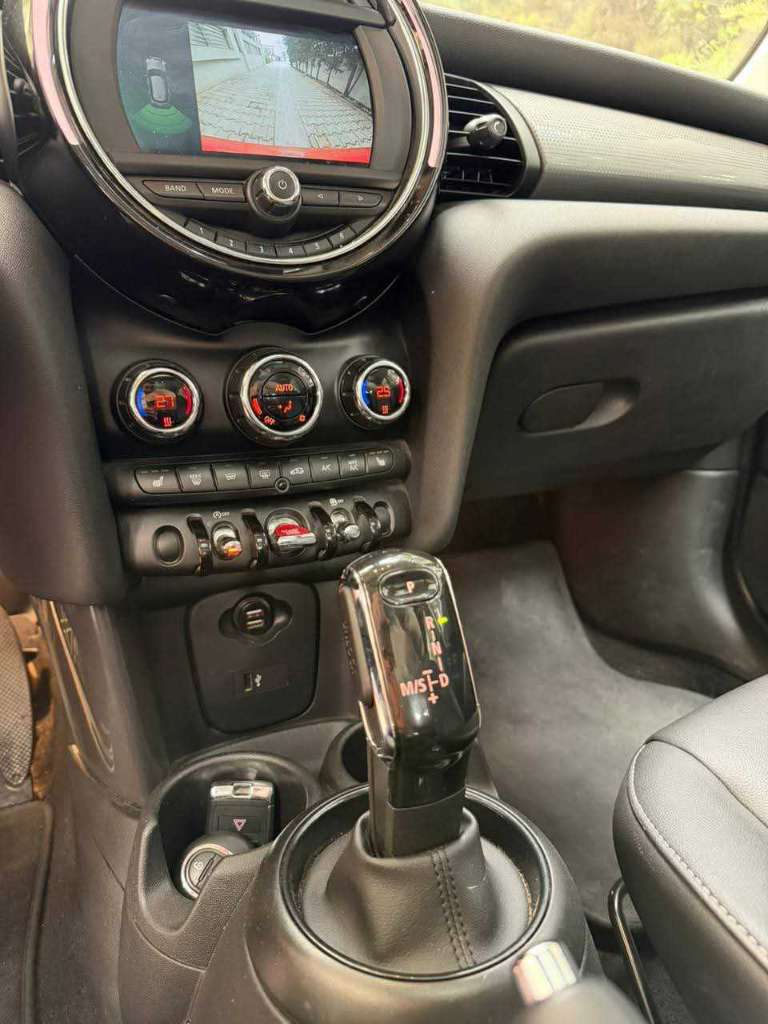 🚘 MINI One 2021 4portes boite auto 🚘
                   🔁 on accepte l échange des voitures