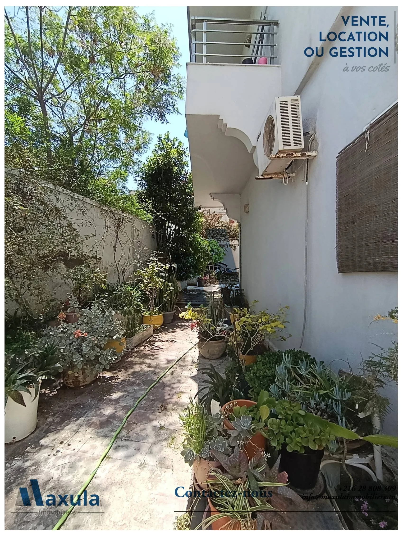 À VENDRE ÉTAGE DE VILLA EN RDC INDÉPENDANT EN PLEIN COEUR DE RADES