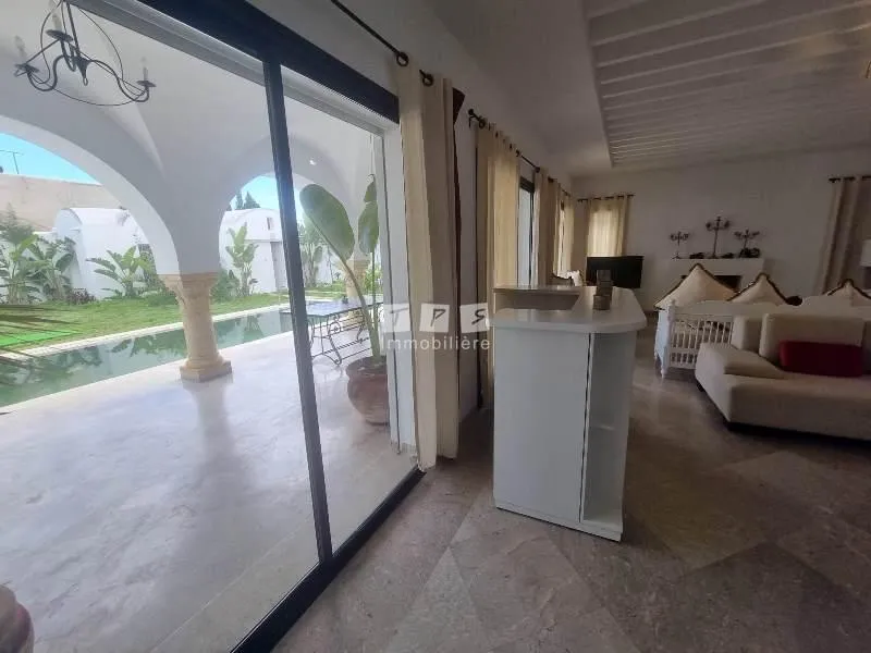 Villa PIVOINE (Réf: L2776)