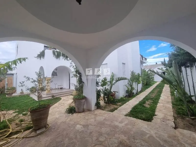 Villa PIVOINE (Réf: L2776)