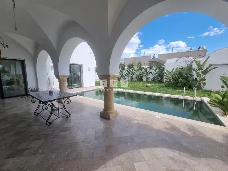 Villa PIVOINE (Réf: L2776)