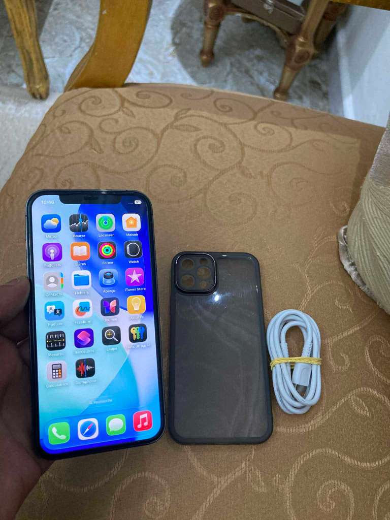 Iphone 12 pro jamais reparé