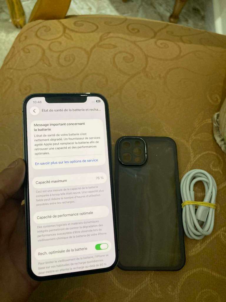 Iphone 12 pro jamais reparé