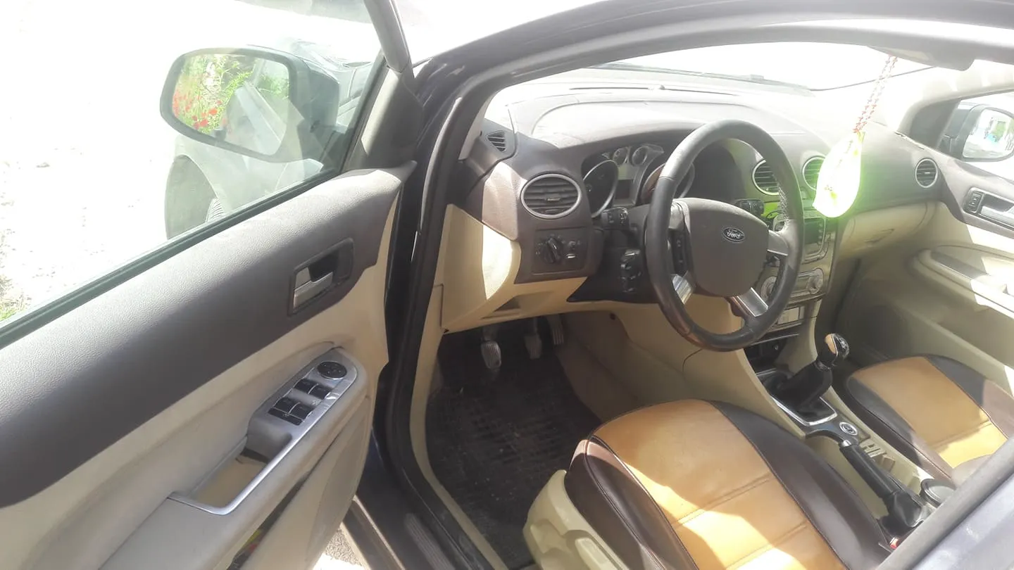 Voiture Ford focus à vendre