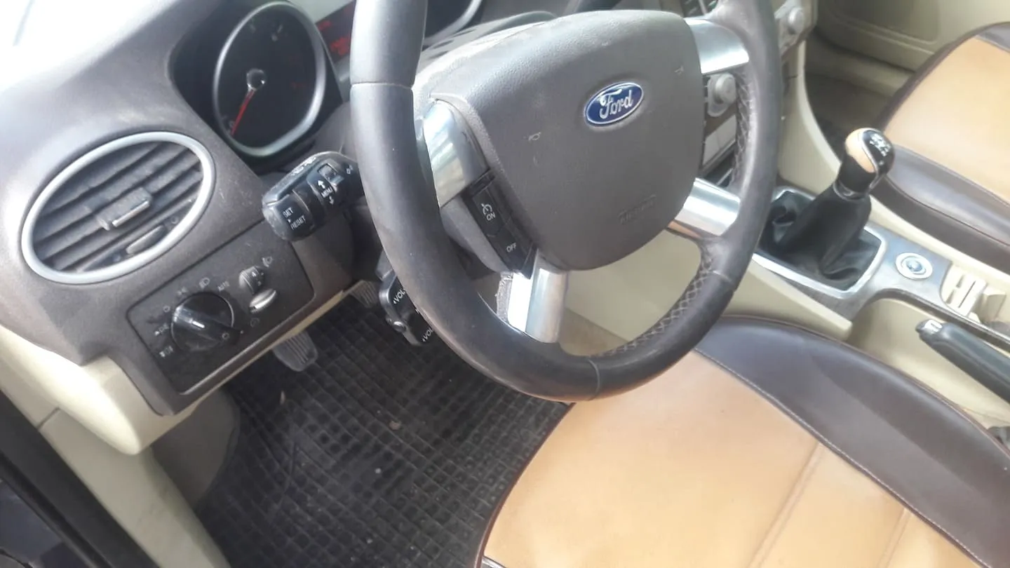 Voiture Ford focus à vendre