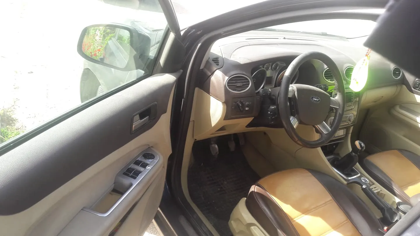 Voiture Ford focus à vendre