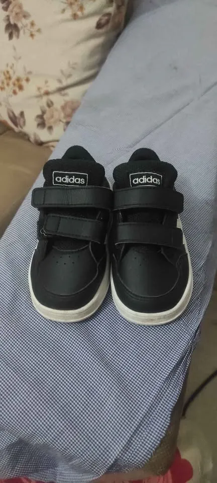 chaussure adidas 3 bandes pointure 22