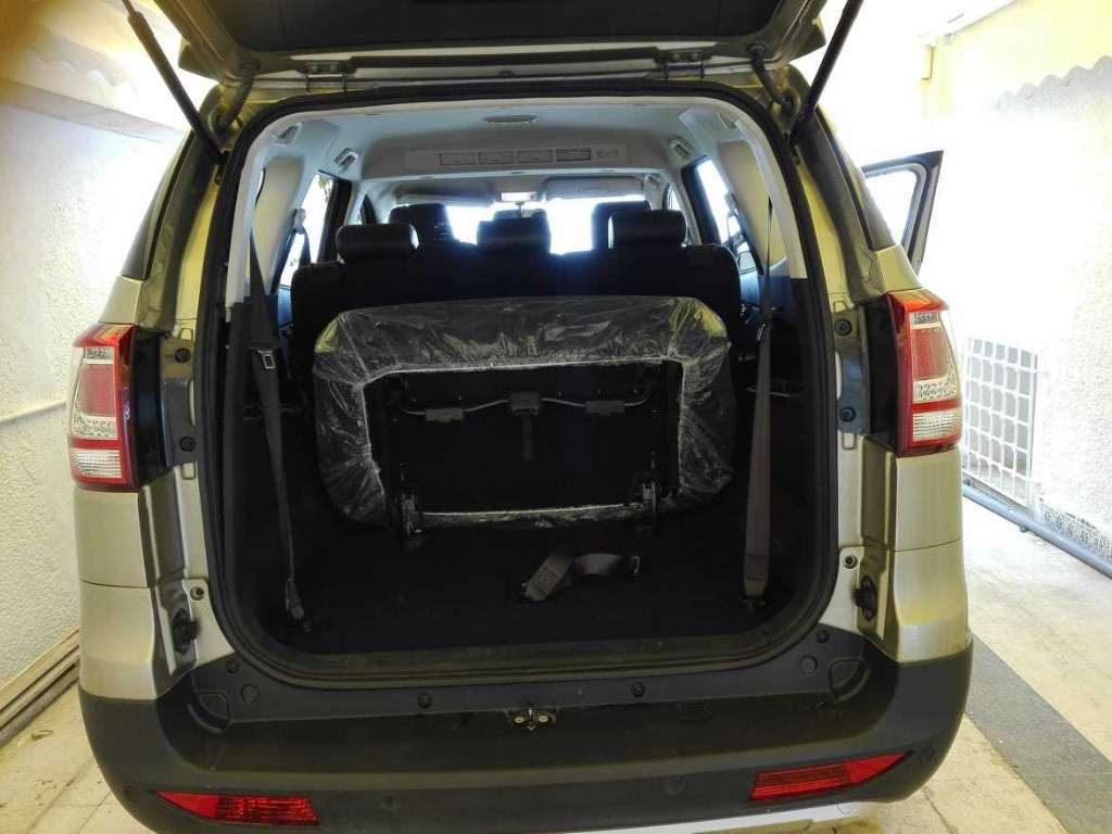 Voiture neuve 7 places toutes options