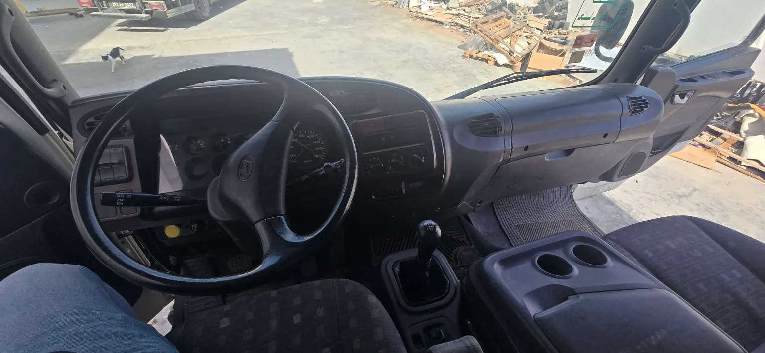 camion poids lourds hyundai annee 2015