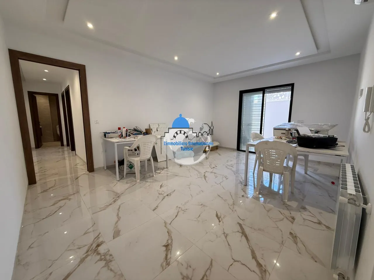 A vendre un appartement S+2 au Rez-de-chaussée de 120 m² à une résidence d'exception  R+4 à Sahloul 4 