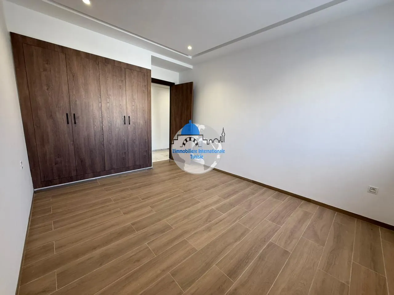 A vendre un appartement S+2 au Rez-de-chaussée de 120 m² à une résidence d'exception  R+4 à Sahloul 4 