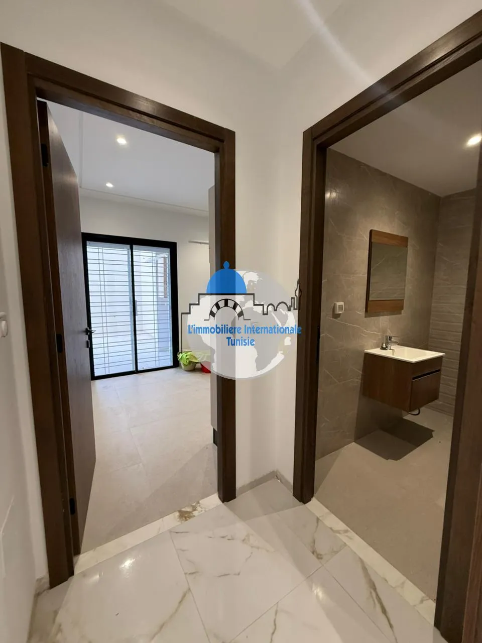 A vendre un appartement S+2 au Rez-de-chaussée de 120 m² à une résidence d'exception  R+4 à Sahloul 4 