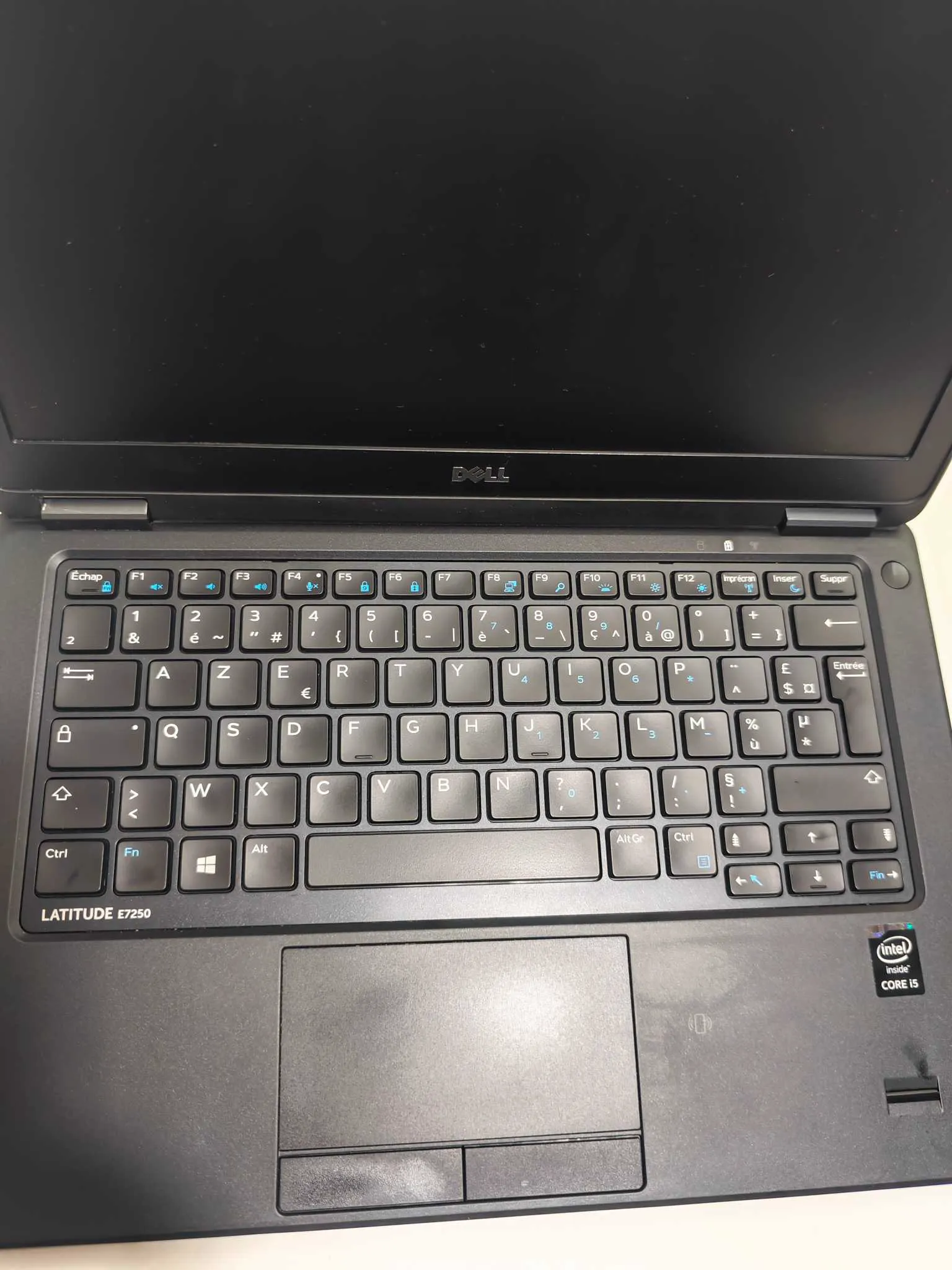 DELL LATITUDE e7250 - CHAMPION D'AUTONOMIE CONFIGURATION ! Processeur: Intel Core i5-5300U RAM: 8 Go