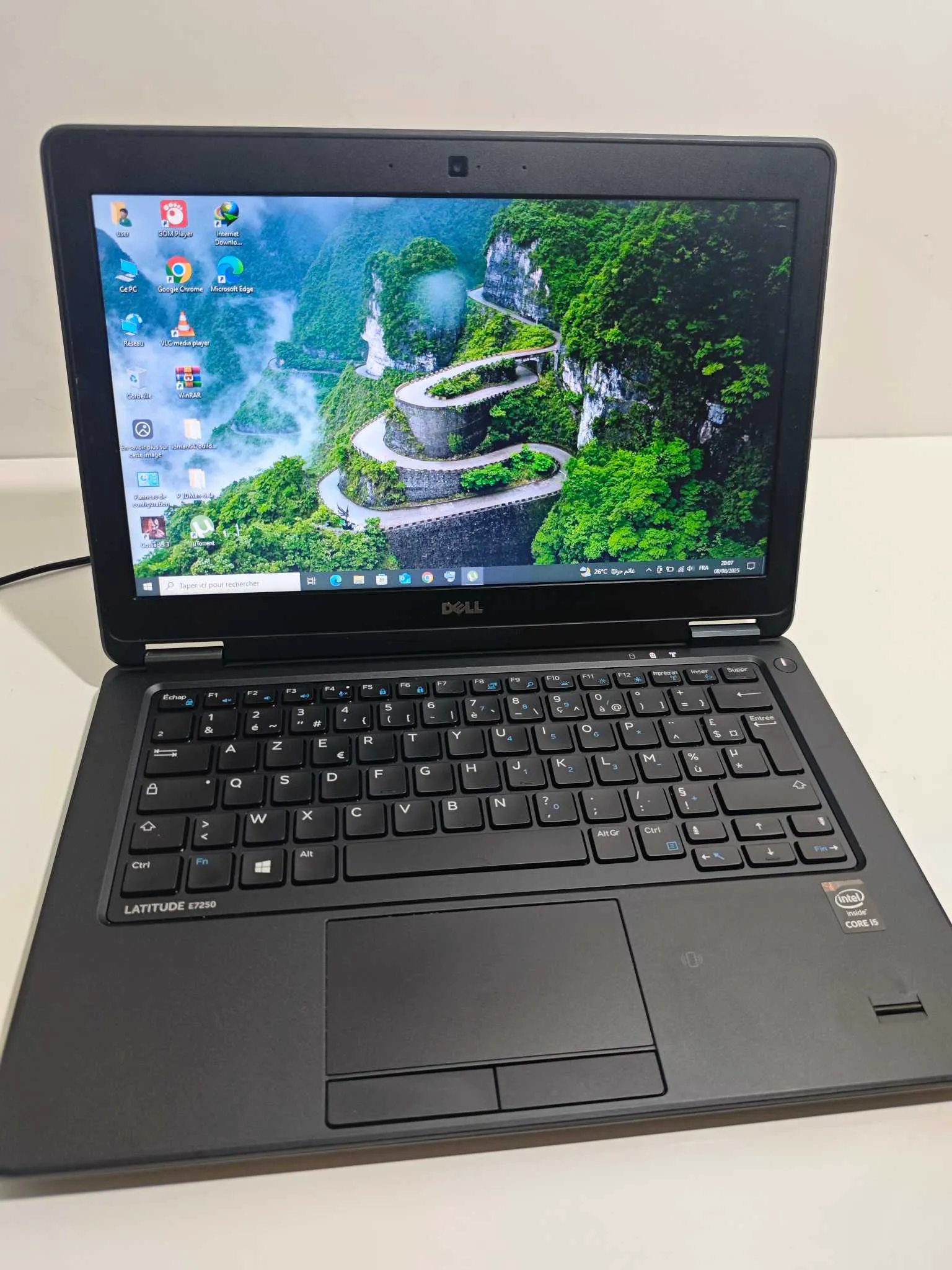 DELL LATITUDE e7250 - CHAMPION D'AUTONOMIE CONFIGURATION ! Processeur: Intel Core i5-5300U RAM: 8 Go