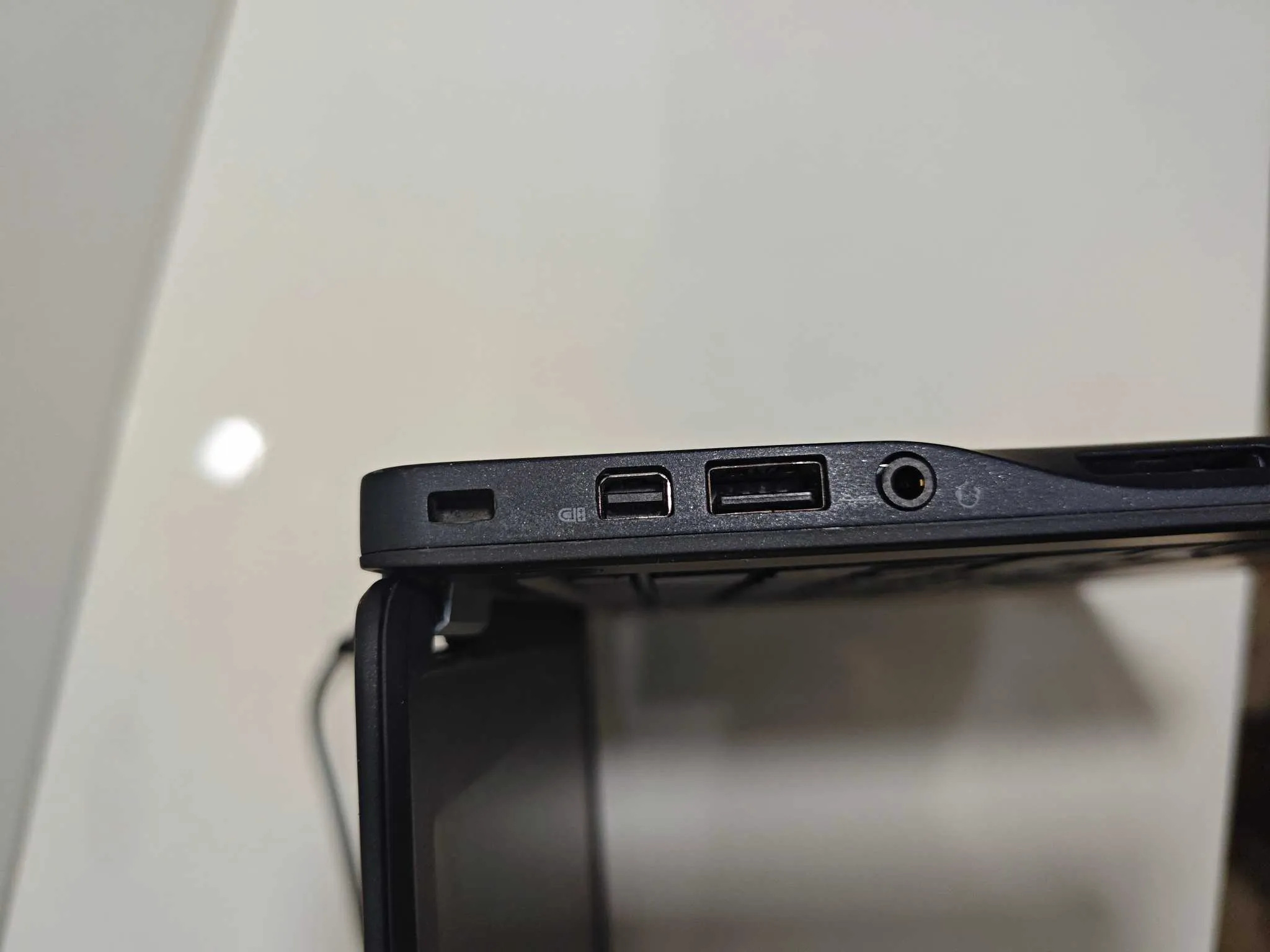 DELL LATITUDE e7250 - CHAMPION D'AUTONOMIE CONFIGURATION ! Processeur: Intel Core i5-5300U RAM: 8 Go