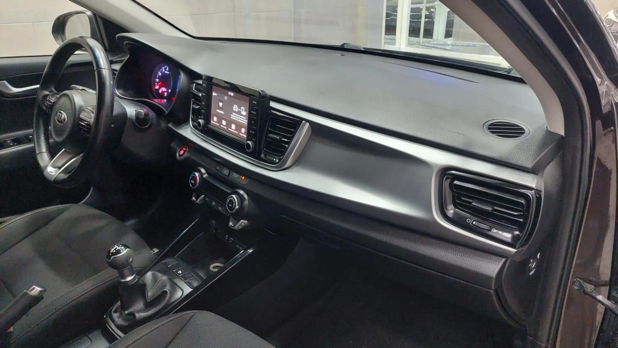 KIA RIO 70 MILLE -TEL 98479647