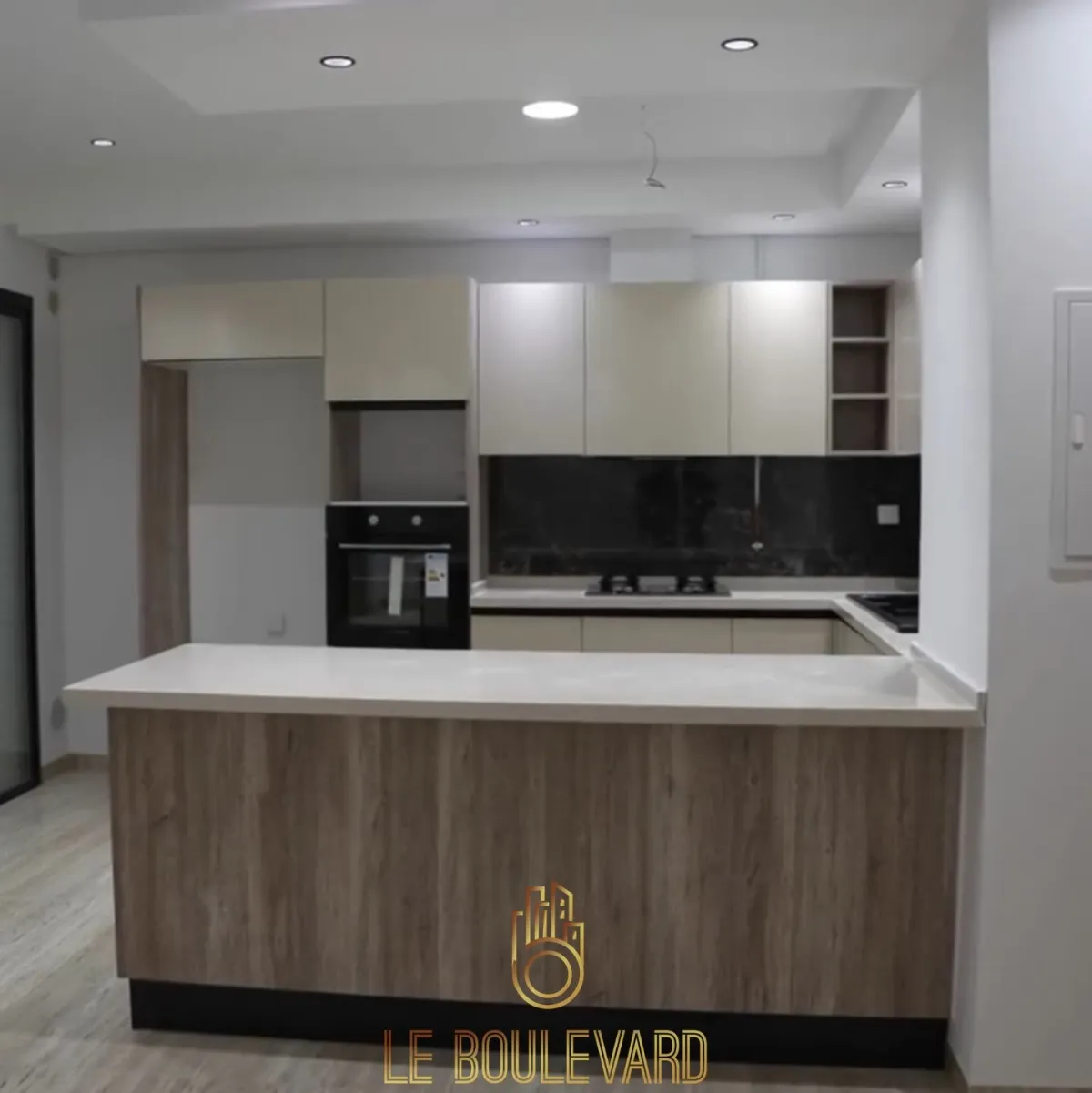 A vendre Appartement S+2 à La Soukra , Tunis