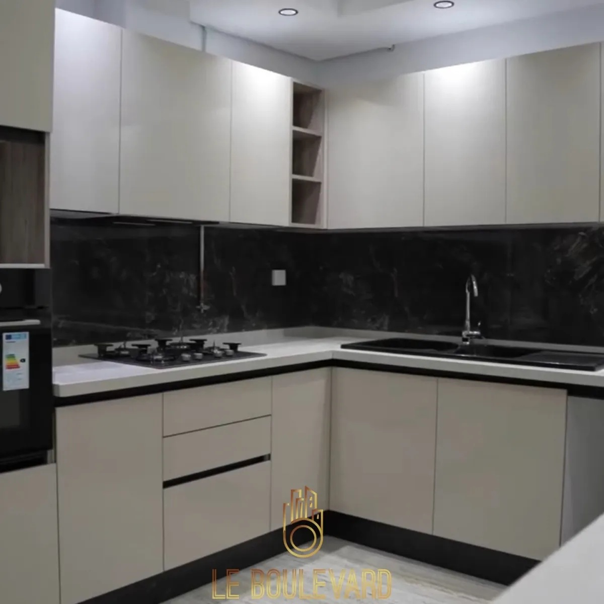 A vendre Appartement S+2 à La Soukra , Tunis