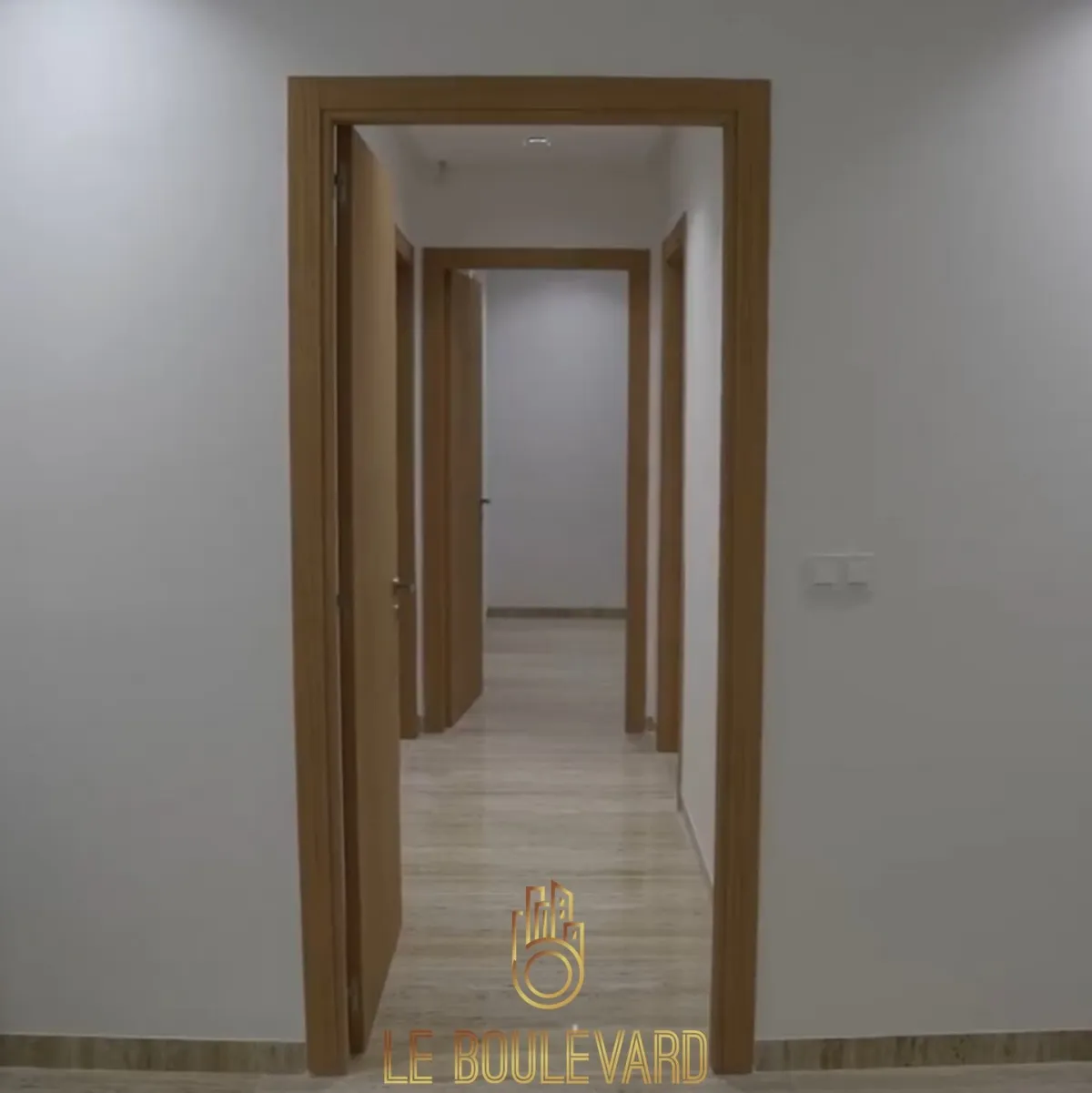 A vendre Appartement S+2 à La Soukra , Tunis
