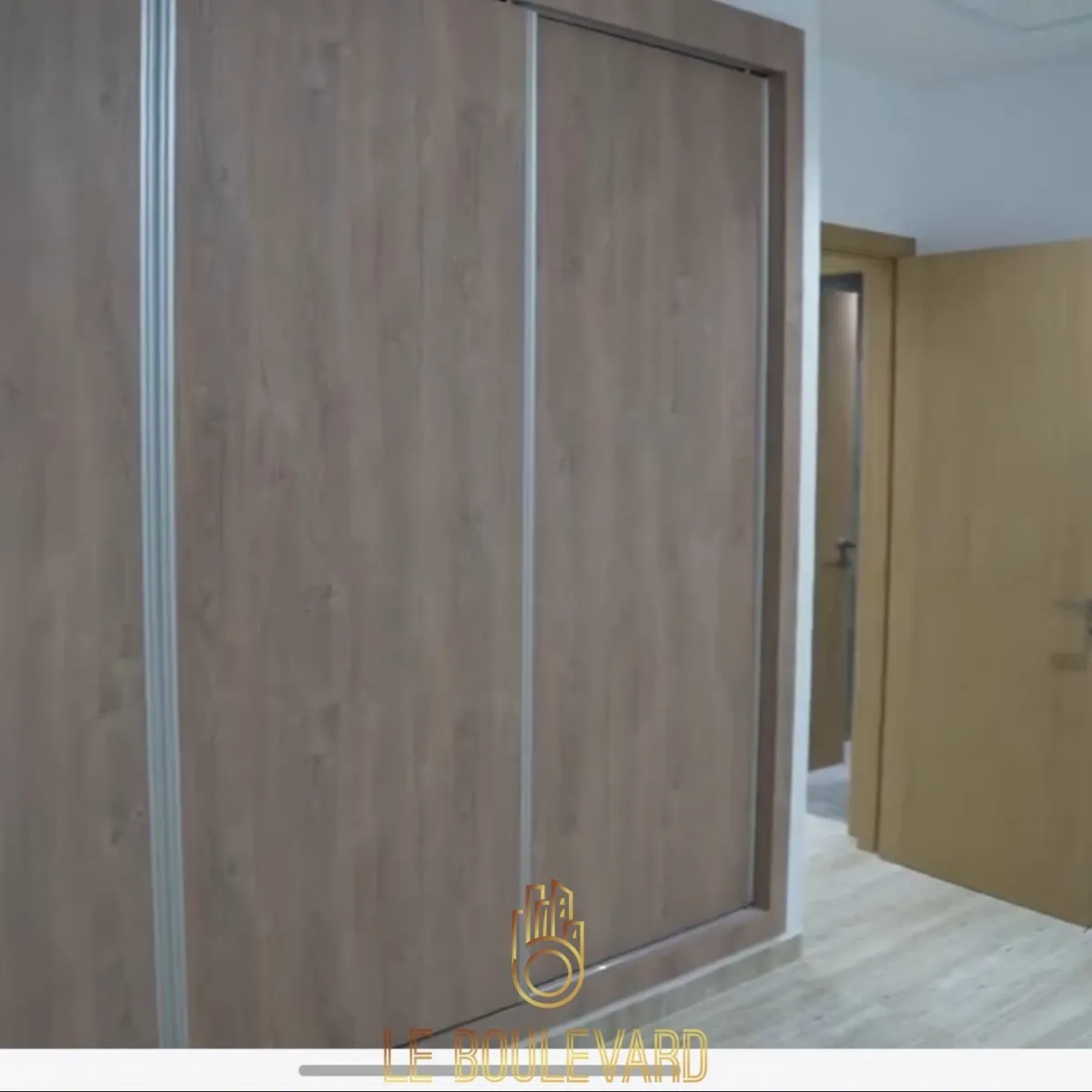 A vendre Appartement S+2 à La Soukra , Tunis
