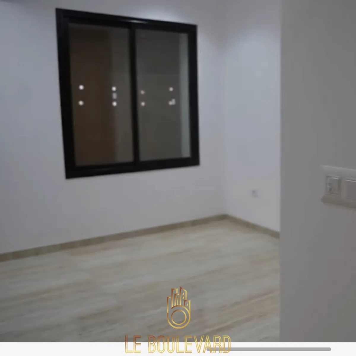 A vendre Appartement S+2 à La Soukra , Tunis