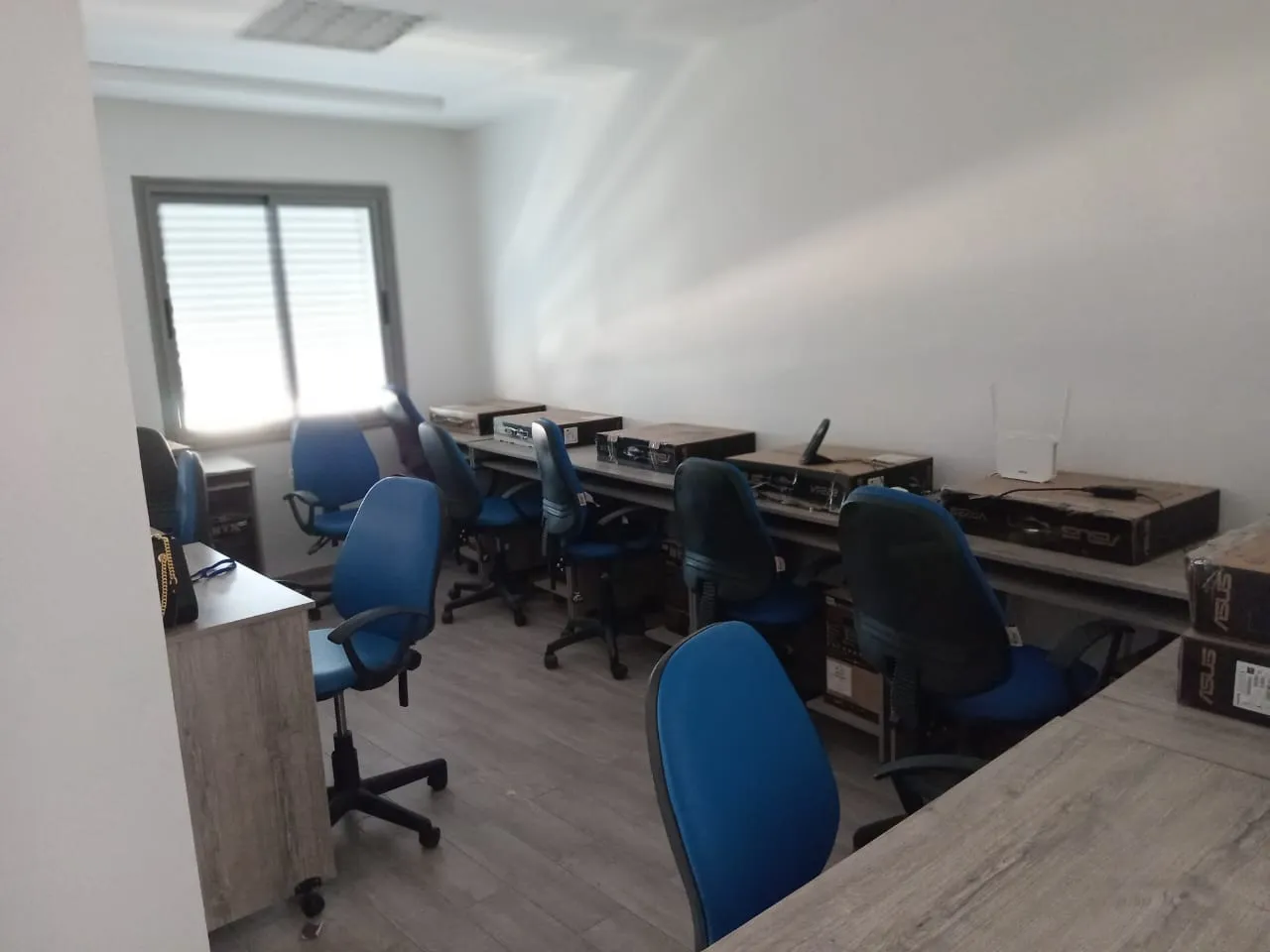 đ Ă louer : Bureau H+2 â Ariana