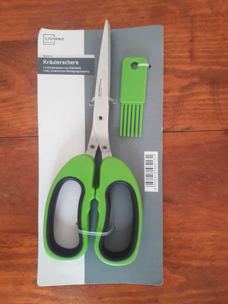 Ciseaux a herbe importer neuf