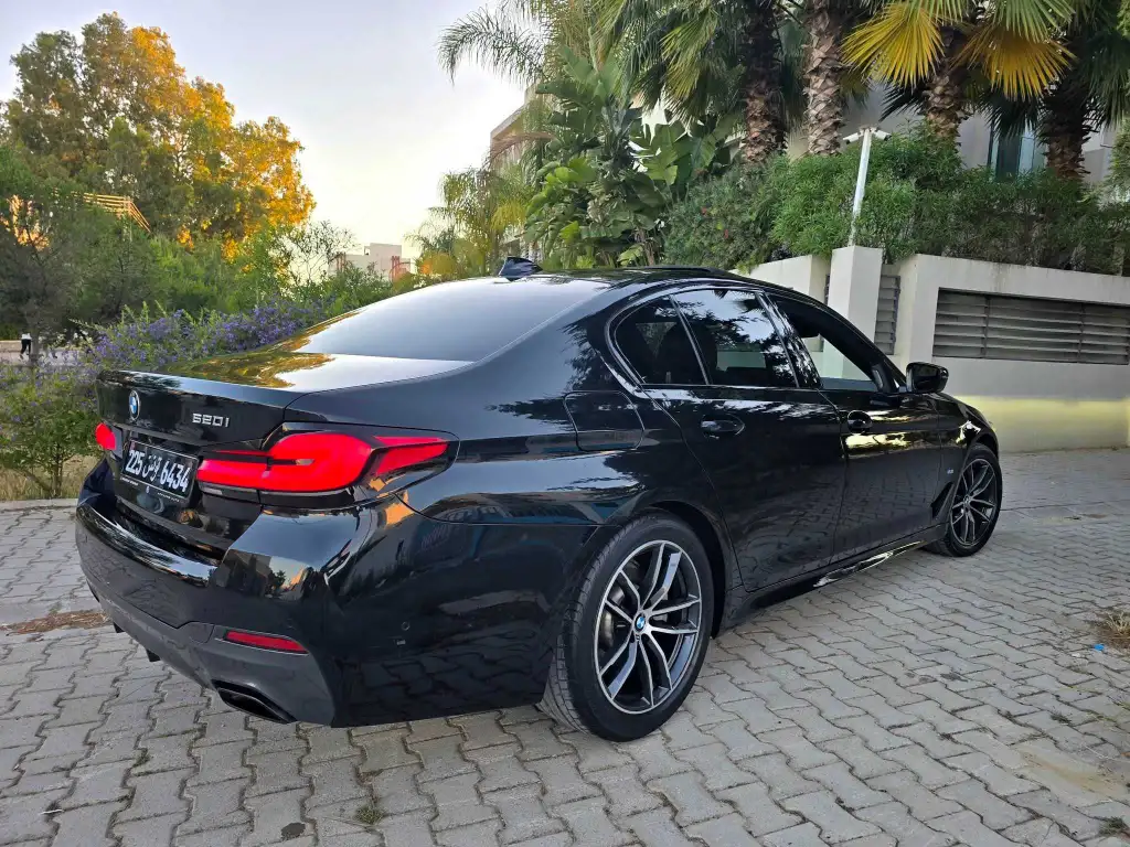 🚘  BMW G30 essence PACK M 2021/12  🚘
          🔁 on accepte l échange des voitures