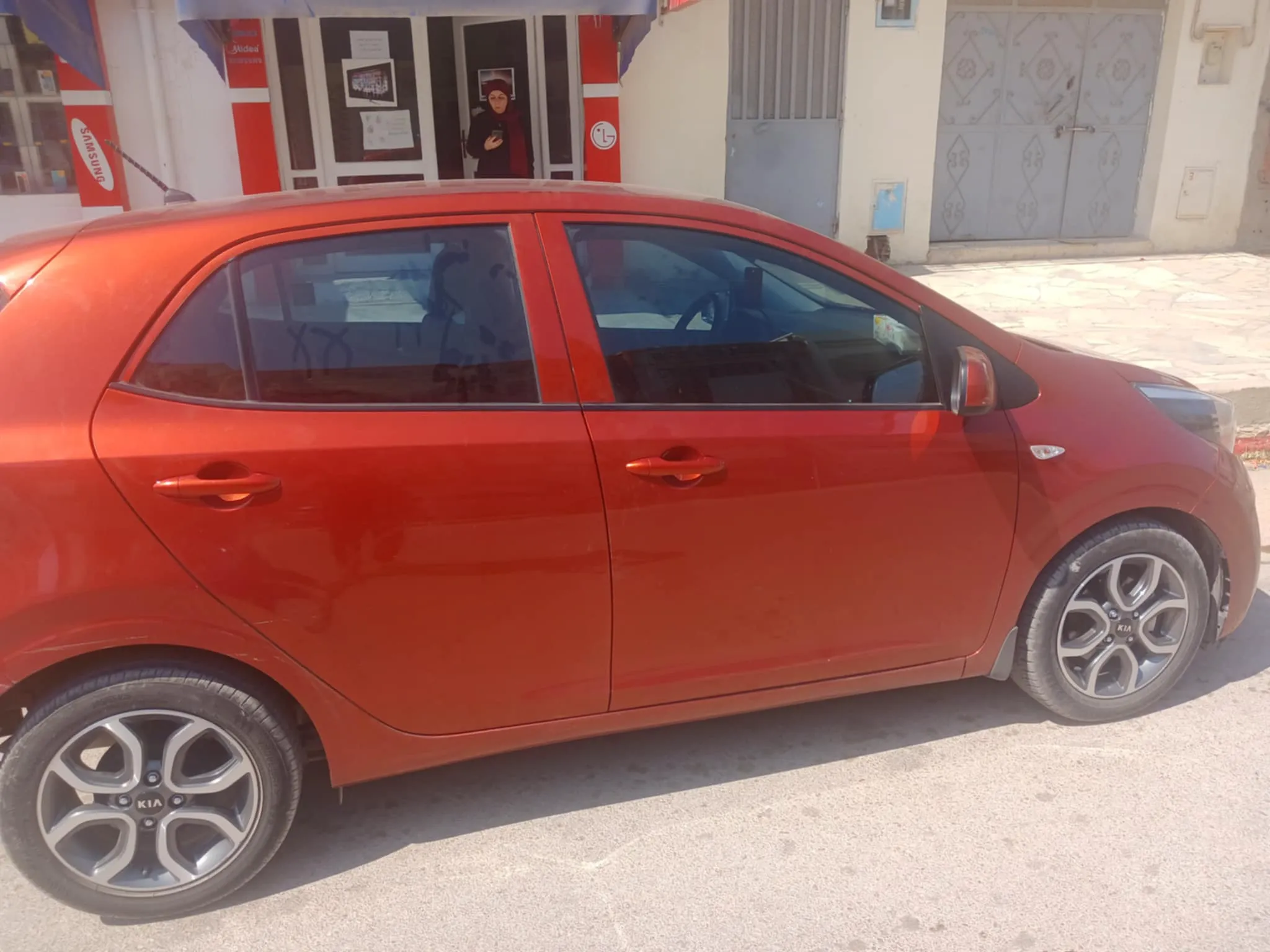 kia picanto modèle 2023 haja ndifa 3la e5er Li y7eb yetwasel m3aya 3la 92059309