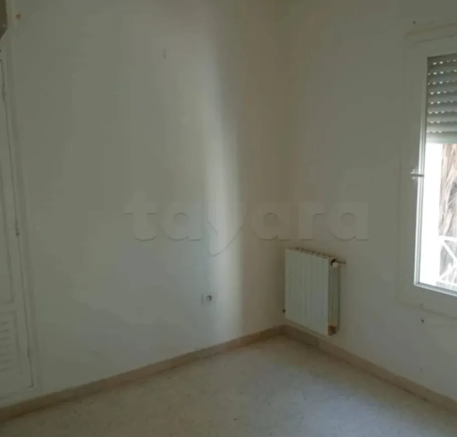 Location S2 vide à El Manar 1