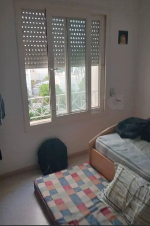 Location S2 vide à El Manar 1