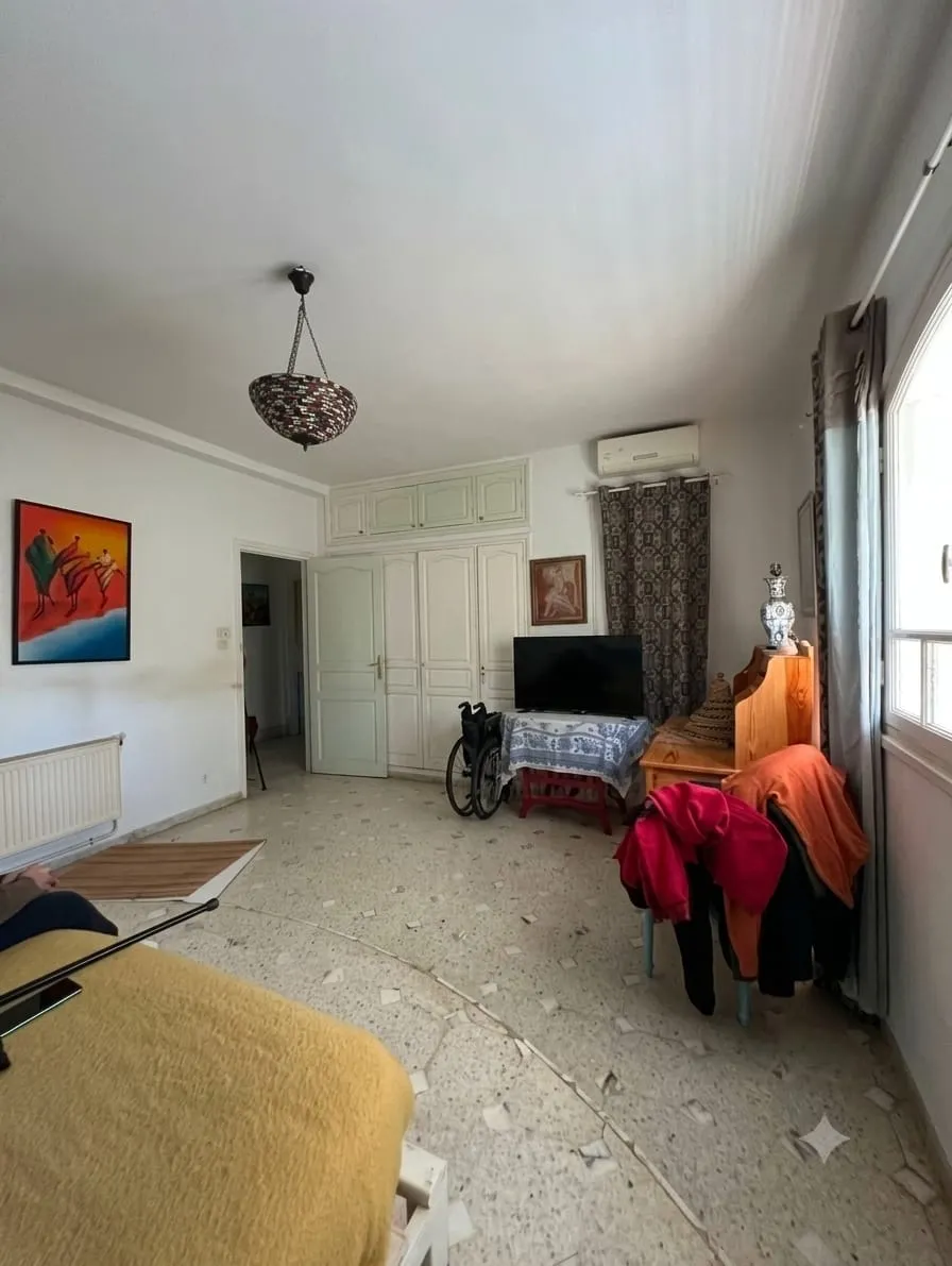 🌊 À VENDRE : VILLA PIEDS DANS L'EAU – CHATT MERIEM 
