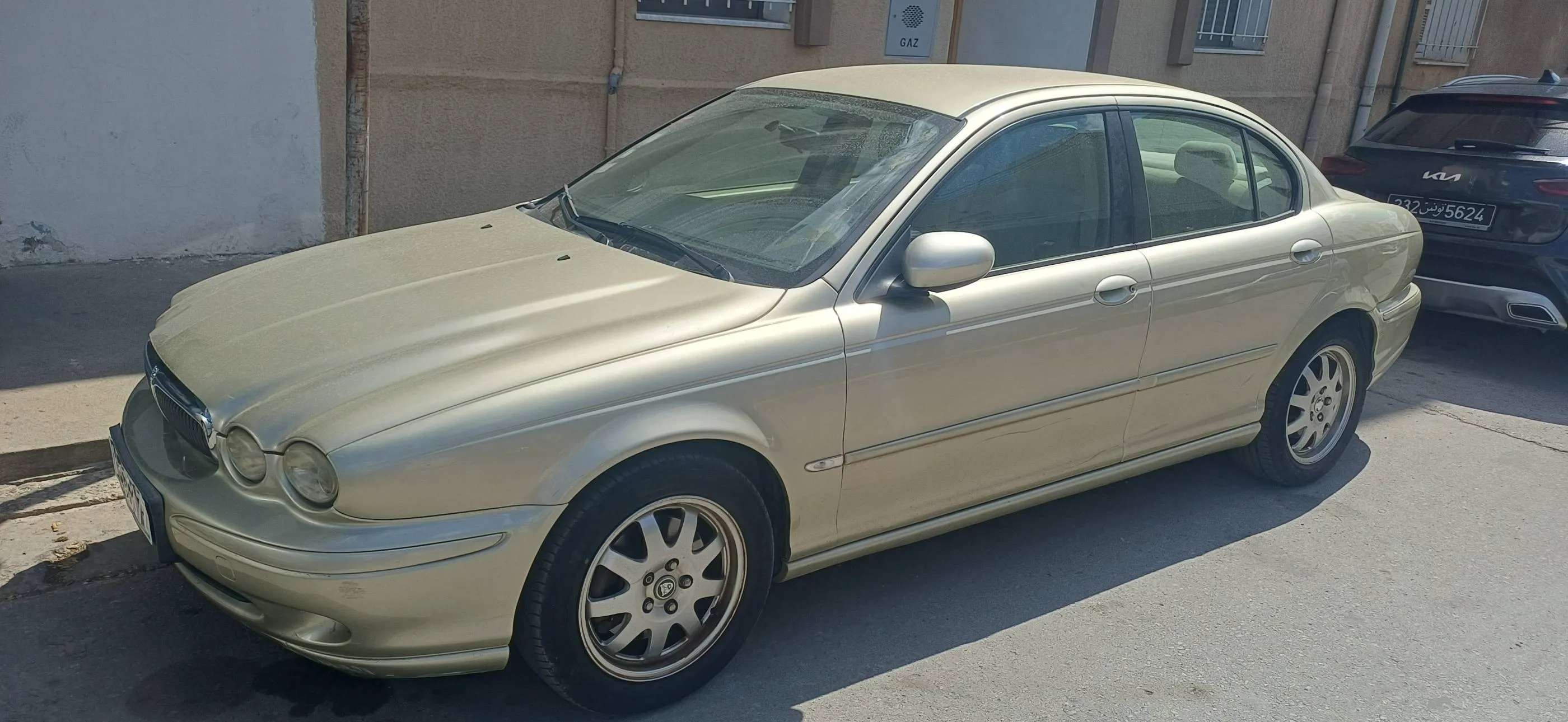 Jaguar X-Type 2.0D – Élégance & fiabilité