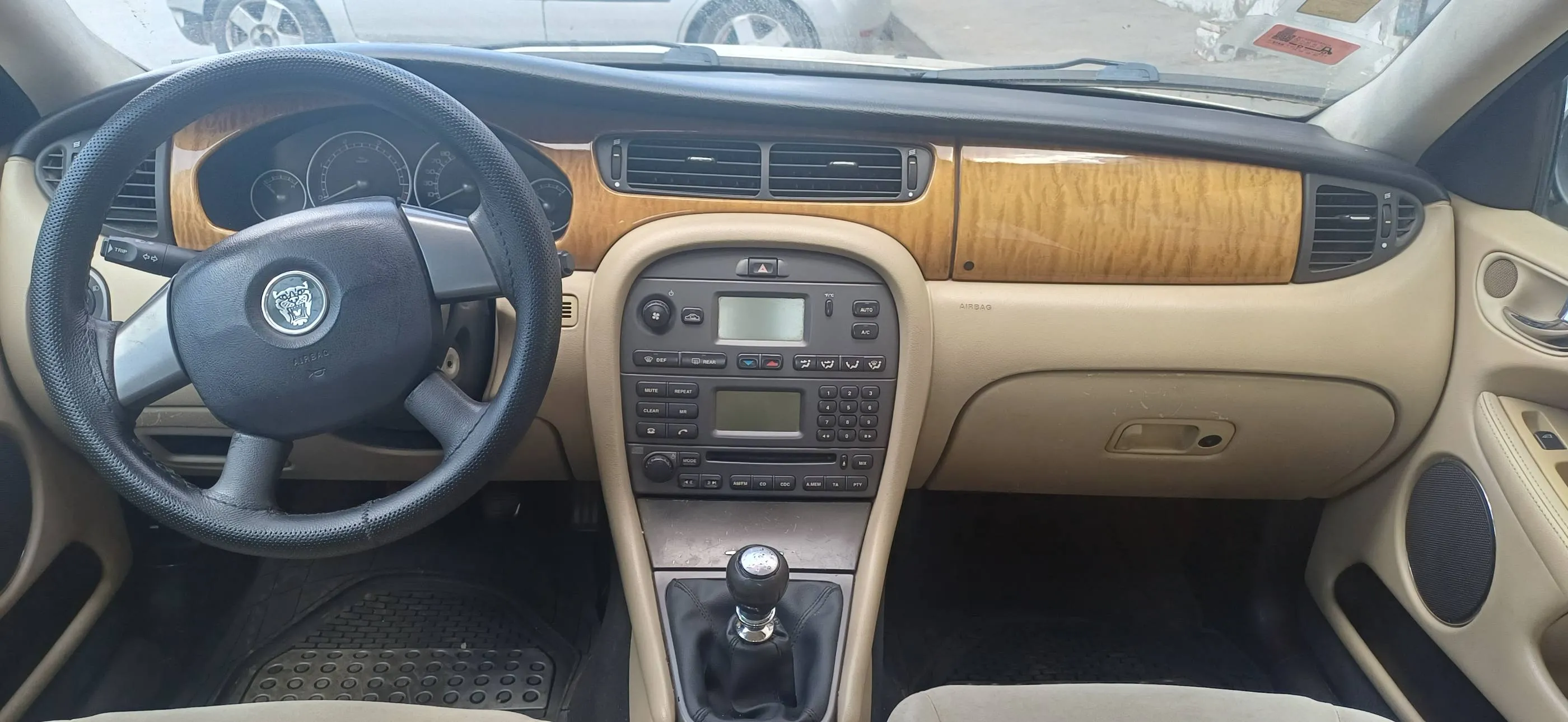 Jaguar X-Type 2.0D – Élégance & fiabilité