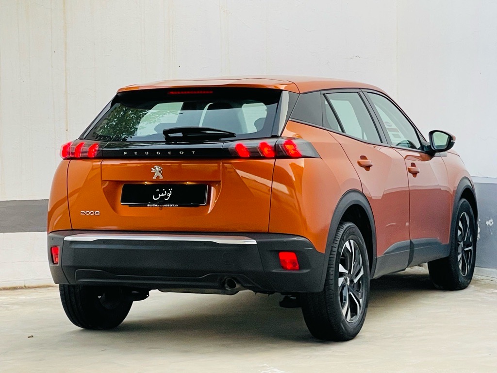 Peugeot 2008 ESSENCE 