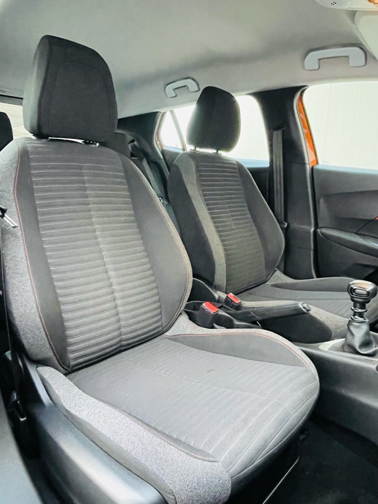 Peugeot 2008 ESSENCE 