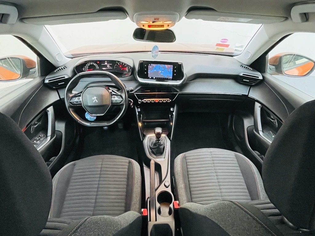 Peugeot 2008 ESSENCE 