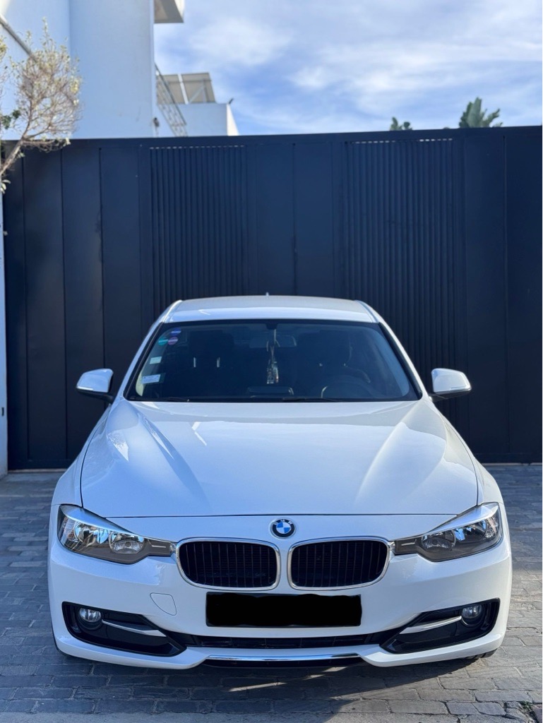 BMW Série 3 F30 316i 2014